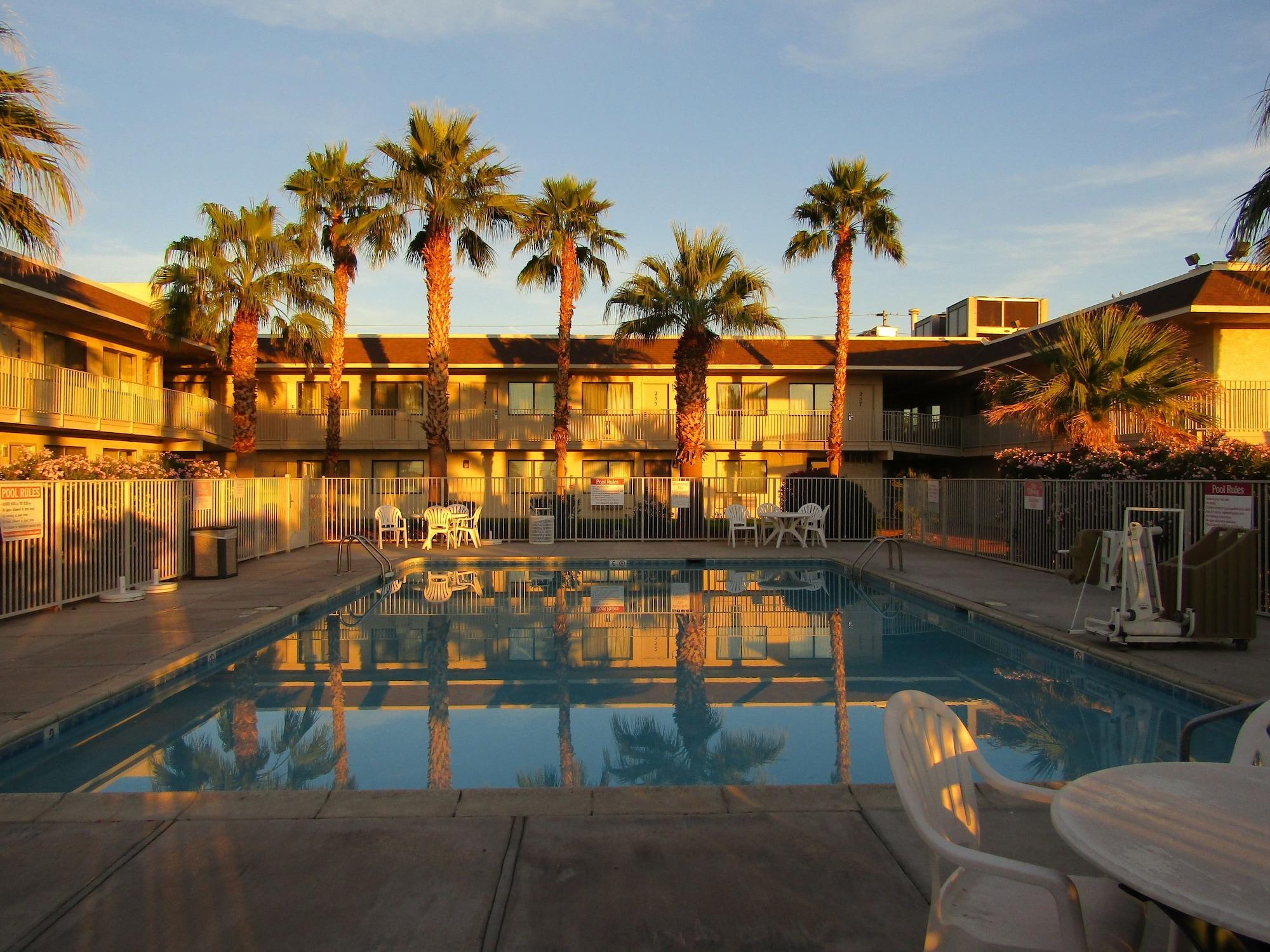Budgetel Inn & Suites Yuma Exterior photo