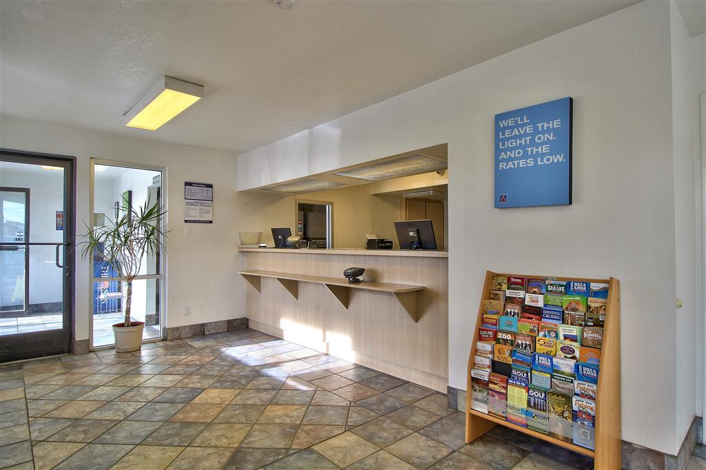 Budgetel Inn & Suites Yuma Interior photo